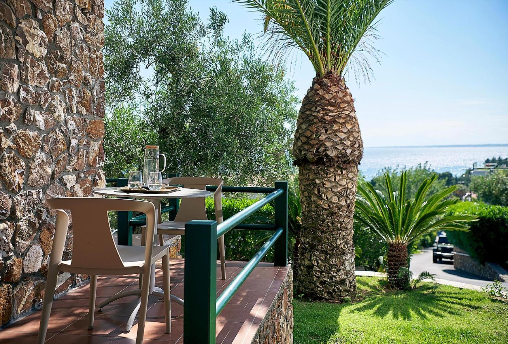 Glavas Inn Hotel Gerakini Buitenkant foto